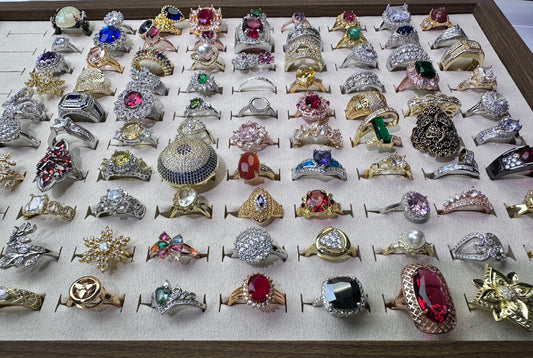 Rings Lucky Box-Open in Live